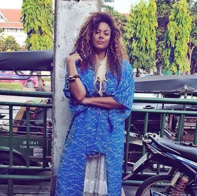 Customer wearing Sumo Vintage